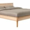 Karlsson Bed Sky Met Hoofdbord En Poten Hout -Wolkbed Winkel Bed Sky beuken met hoofdbord hout en poot hout beuken