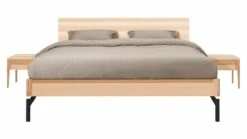 Karlsson Bed Sky Met Hoofdbord Hout En Poten Metaal -Wolkbed Winkel Bed Sky beuken met hoofdbord hout en poot metaal beuken 2