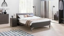 Bed Suite Met Chrome Poten